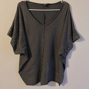 EUC Rock&Republic Women's Gray Green V-Neck Silver Metal Sleeve Loose Fit.Size:L